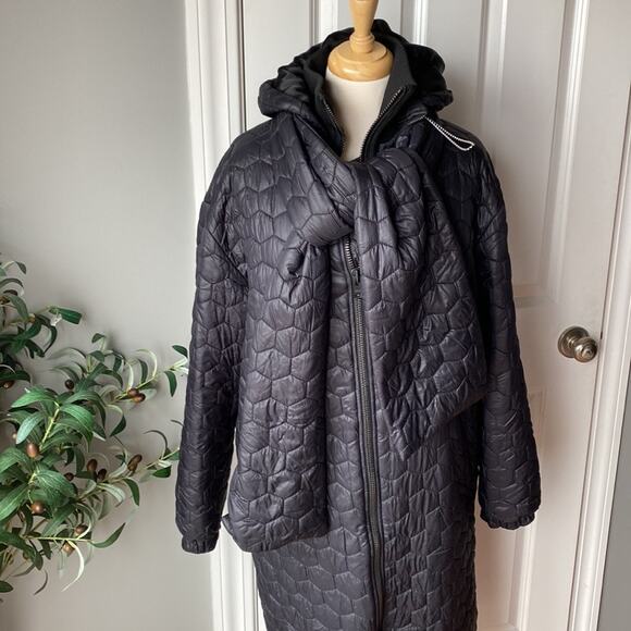 TWENTY MONTREAL Hexagon Puff Shield Coat Black Size Small - Picture 7 of 16